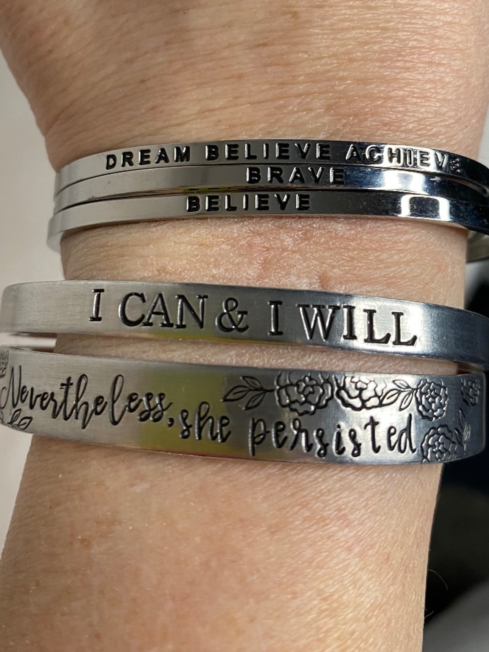 5 Silver Tone Bracelet "Motivating Messages"